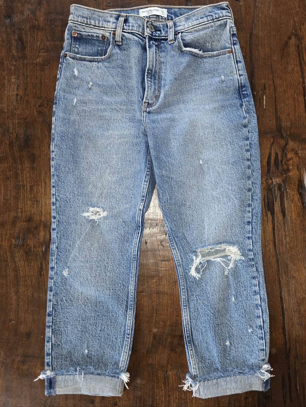 Abercrombie & Fitch Mom Jean 6 Short